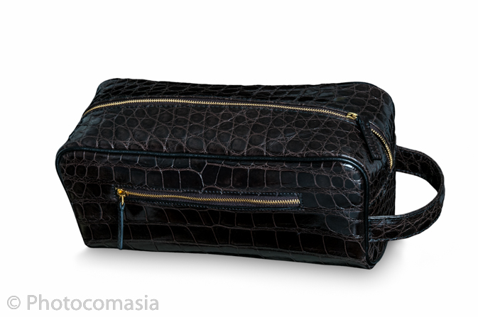 Gold ring with diamonds On the white background