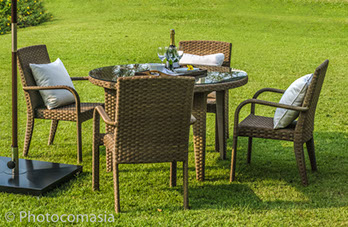 Gold ring with diamonds On the white background