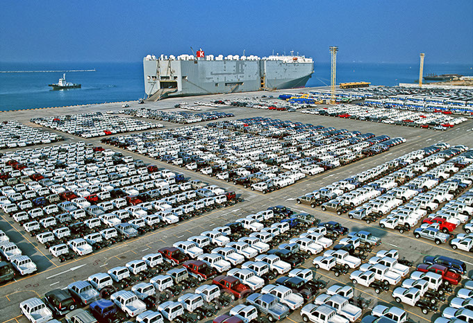 Laem_Chaabang Port Cars Cars waiting to be loaded In Laem Chaabang Port, Thailand