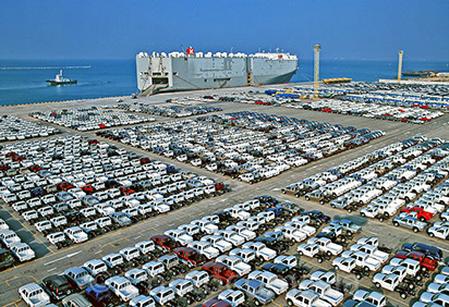 &nbsp;Aerial photography, The loading cars Into Cargo ship of Port of Laem Chabang, Thailand